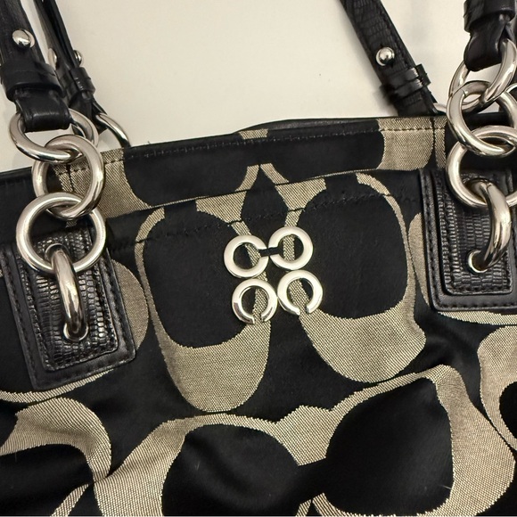 Coach Handbag - Picture 2 of 5